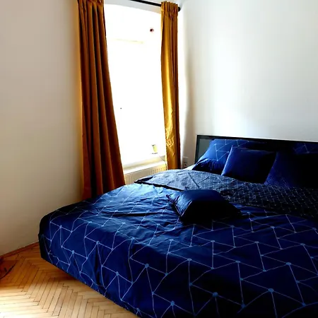 Daire Michael's Gate Large In A 15th-century Building, Old Town *