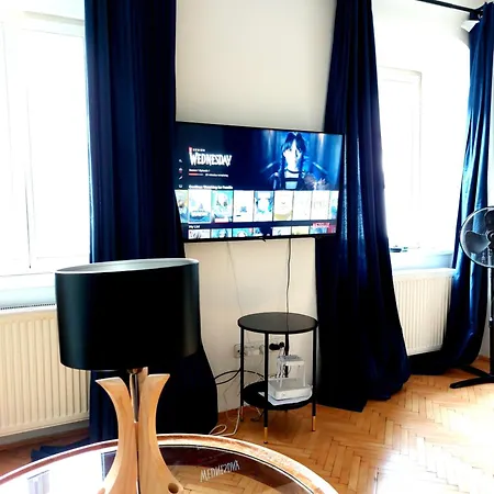 Daire Michael's Gate Large In A 15th-century Building, Old Town *