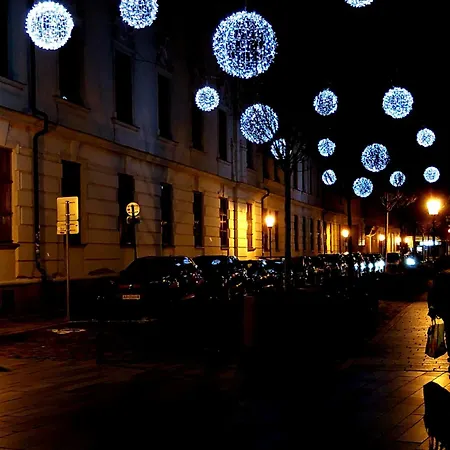 דירה Michael's Gate Large In A 15th-century Building, Old Town ברטיסלאבה