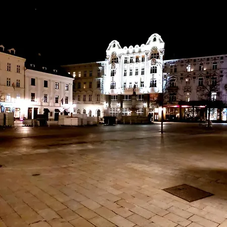 Michael's Gate Large In A 15th-century Building, Old Town Apartment